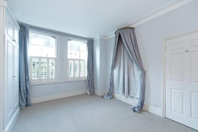  Image of 2 bedroom Flat to rent in Albert Bridge Road London SW11 at Albert Bridge Road, London SW11