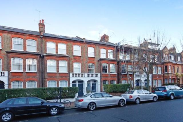  Image of 2 bedroom Flat to rent in Albert Bridge Road London SW11 at Albert Bridge Road, London SW11