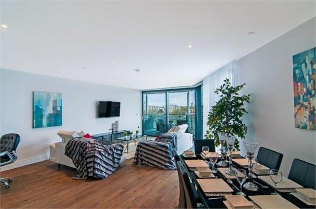  Image of 2 bedroom Flat to rent in Kirtling Street London SW8 at Kirtling Street, London SW8
