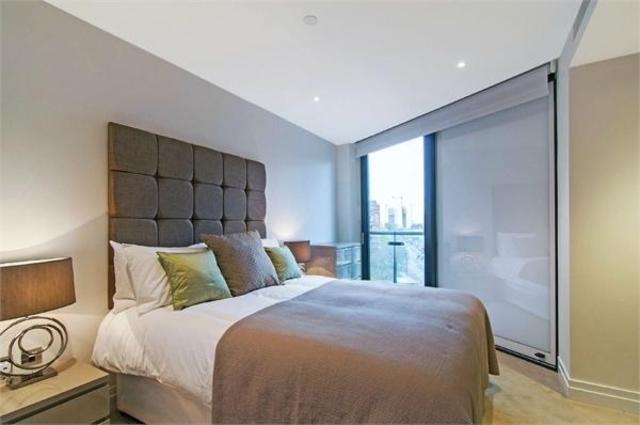  Image of 2 bedroom Flat to rent in Kirtling Street London SW8 at Kirtling Street, London SW8