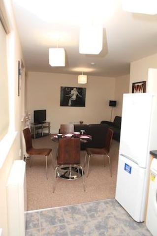  Image of 2 bedroom Flat to rent in Commercial Road London E1 at Commercial Road, London E1