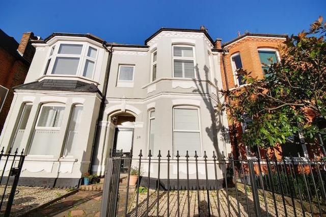  Image of 2 bedroom Flat to rent in Hastings Road London W13 at Hastings Road, Ealing W13