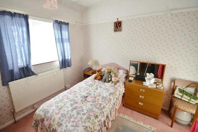  Image of 2 bedroom  for sale in Western Avenue Thorpe Egham TW20 at Western Avenue, Thorpe, Egham TW20