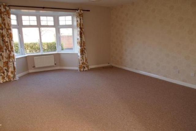  Image of 3 bedroom Property to rent in Eaton Crescent Taunton TA2 at Eaton Crescent, Taunton, Somerset TA2