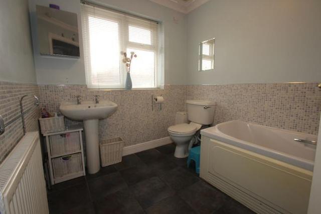  Image of 4 bedroom  for sale in Lionel Road Canvey Island SS8 at Lionel Road, Canvey Island SS8