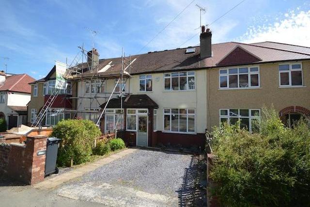  Image of 4 bedroom Property to rent in Manor Way Banstead SM7 at Manor Way, Banstead SM7