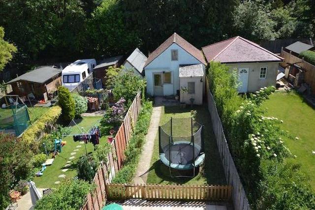  Image of 4 bedroom Property to rent in Manor Way Banstead SM7 at Manor Way, Banstead SM7