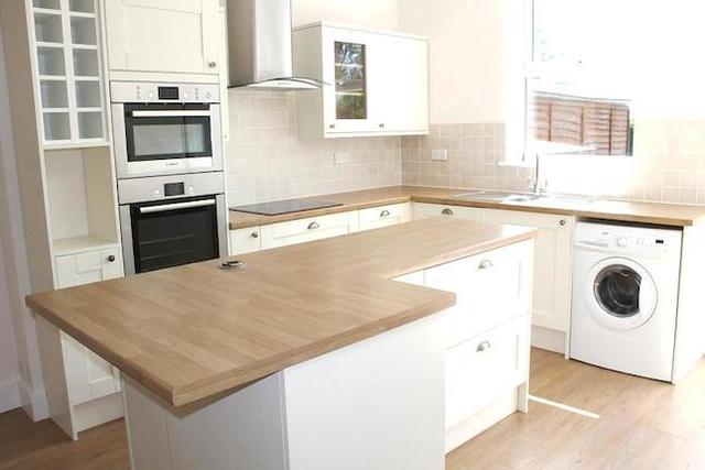  Image of 5 bedroom Property to rent in College Road Haywards Heath RH16 at College Road, Haywards Heath RH16