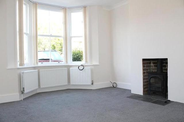  Image of 5 bedroom Property to rent in College Road Haywards Heath RH16 at College Road, Haywards Heath RH16