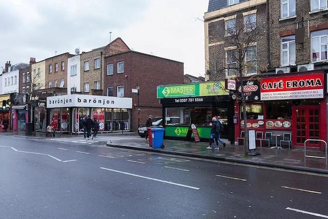  Image of Studio flat to rent in Walworth Road London SE17 at Walworth Road, London SE17