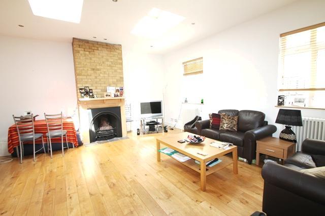  Image of 1 bedroom Flat to rent in Whitechapel High Street London E1 at Whitechapel High Street, Aldgate E1