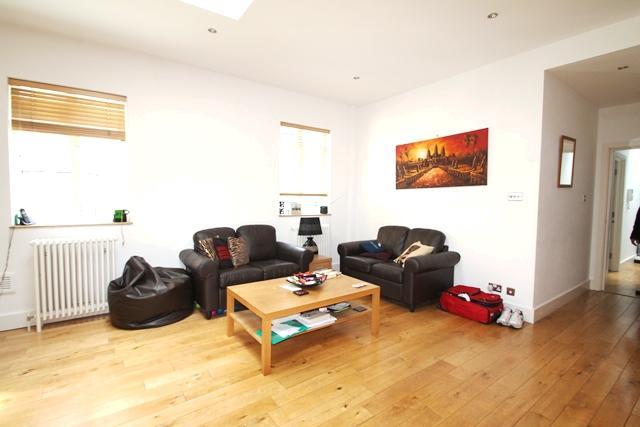  Image of 1 bedroom Flat to rent in Whitechapel High Street London E1 at Whitechapel High Street, Aldgate E1