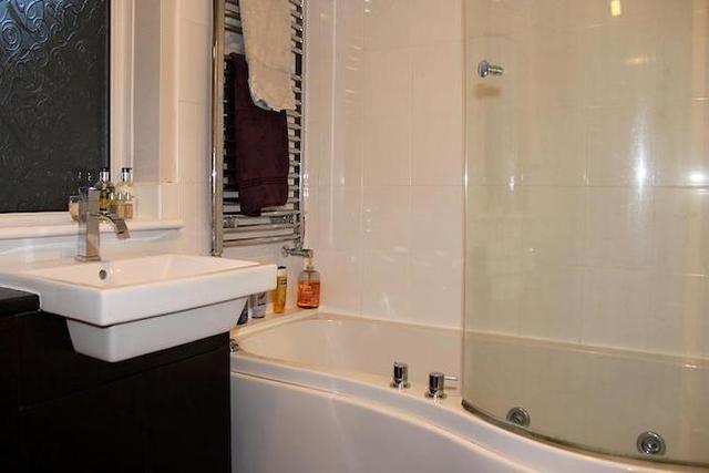  Image of 1 bedroom Flat to rent in Station Road Horsham RH13 at Station Road, Horsham RH13