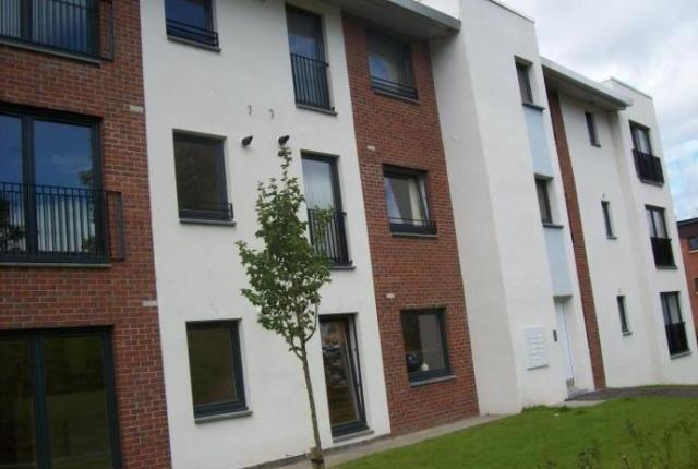  Image of 2 bedroom Flat to rent in New Mart Gardens Edinburgh EH14 at 3/5 New Mart Gardens, Edinburgh 1Tz EH14