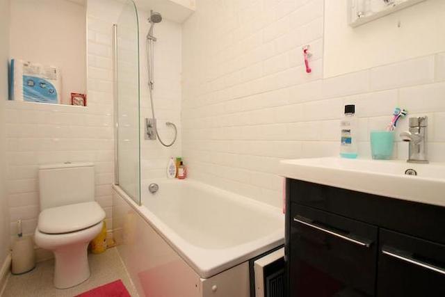  Image of 2 bedroom Flat to rent in David