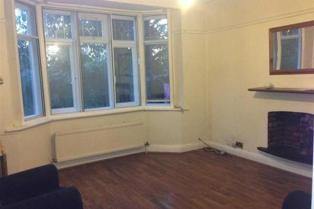  Image of 2 bedroom Flat to rent in Endersleigh Gardens London NW4 at Endersleigh Gardens, Hendon, London NW4