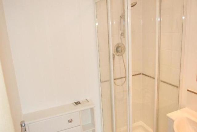  Image of 2 bedroom Flat to rent in Wooldridge Close Feltham TW14 at Wooldridge Close, Feltham TW14