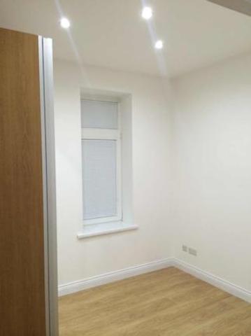  Image of 2 bedroom Flat to rent in Finchley Road London NW11 at Finchley Road, London NW11