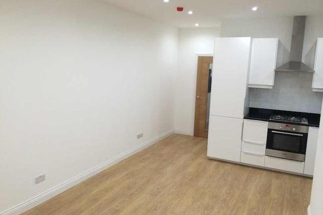  Image of 2 bedroom Flat to rent in Finchley Road London NW11 at Finchley Road, London NW11