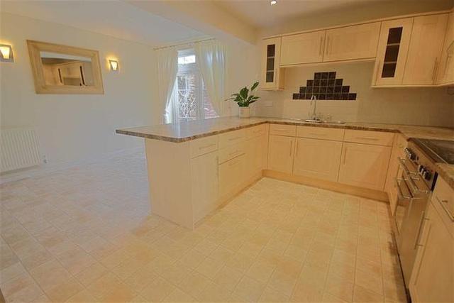  Image of 3 bedroom Semi-Detached Bungalow to rent in Hudmans Close Twyning Tewkesbury GL20 at Hudmans Close, Twyning, Tewkesbury GL20