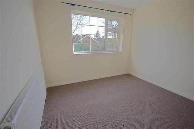  Image of 3 bedroom Semi-Detached Bungalow to rent in Hudmans Close Twyning Tewkesbury GL20 at Hudmans Close, Twyning, Tewkesbury GL20