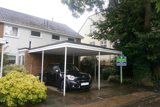  Image of 3 bedroom  to rent in Parkside Hampton Hill Hampton TW12 at Parkside, Hampton Hill, Hampton TW12