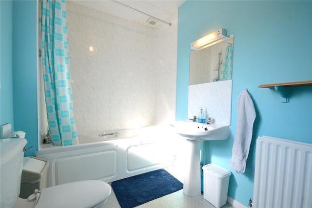  Image of 1 bedroom Flat to rent in Lower Addiscombe Road Addiscombe Croydon CR0 at Lower Addiscombe Road, Addiscombe, Croydon CR0