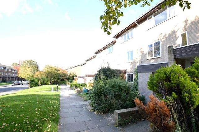  Image of 2 bedroom Maisonette to rent in Chepstow Rise Croydon CR0 at Chepstow Rise, Croydon CR0