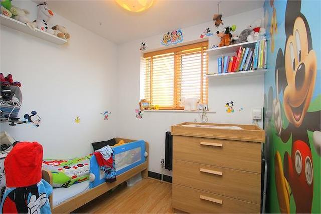 Image of 3 bedroom Terraced house to rent in Melville Close Uxbridge UB10 at Melville Close, Ickenham, Middlesex UB10