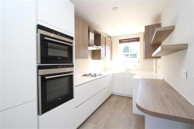  Image of 3 bedroom Property to rent in Queens Passage Chislehurst BR7 at Queens Passage, Chislehurst, Kent BR7