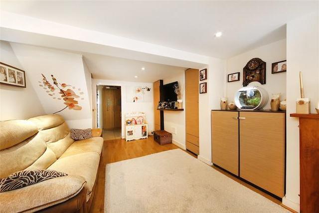  Image of 2 bedroom Semi-Detached house for sale in Gloucester Road Croydon CR0 at Gloucester Road, Croydon CR0