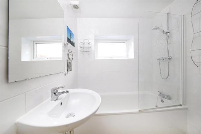  Image of 2 bedroom Semi-Detached house for sale in Gloucester Road Croydon CR0 at Gloucester Road, Croydon CR0