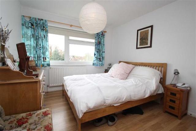  Image of 4 bedroom Town House to rent in Dunstan Glade St. Johns Road Petts Wood Orpington BR5 at Dunstan Glade, St. Johns Road, Petts Wood, Orpington BR5