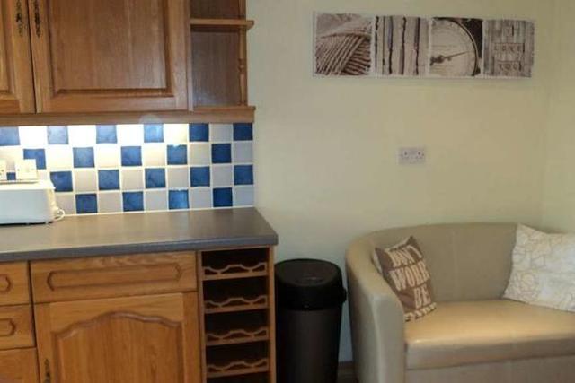  Image of 1 bedroom Room to rent in Windsor Close Guildford GU2 at Windsor Close, Onslow Village, Guildford, Surrey GU2