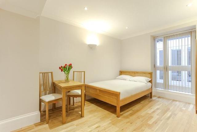  Image of Studio flat to rent in Cleveland Gardens London W2 at Edgware Road, London W2