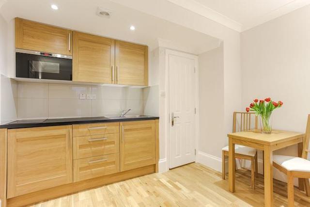  Image of Studio flat to rent in Cleveland Gardens London W2 at Edgware Road, London W2