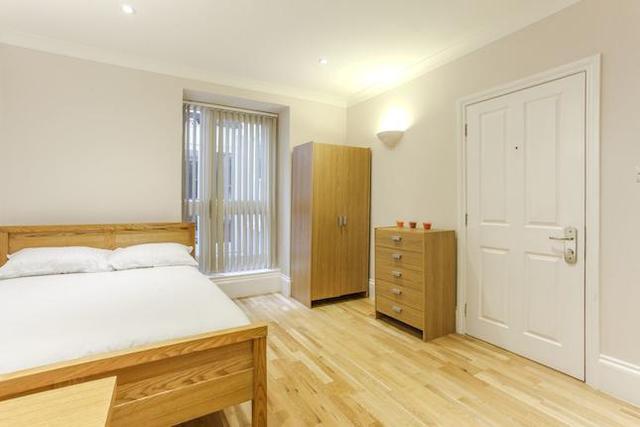  Image of Studio flat to rent in Cleveland Gardens London W2 at Edgware Road, London W2