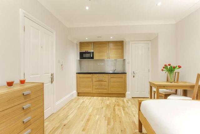  Image of Studio flat to rent in Cleveland Gardens London W2 at Edgware Road, London W2