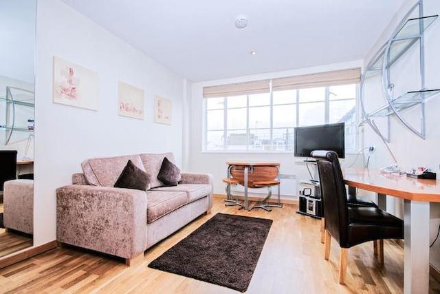  Image of Studio flat to rent in Old Brompton Road London SW7 at Old Brompton Road, London SW7