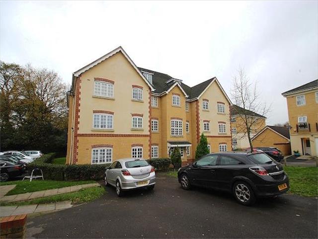  Image of 2 bedroom Flat for sale in Hurworth Avenue Slough SL3 at Hurworth Avenue, Langley, Berkshire SL3