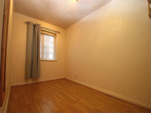  Image of 2 bedroom Flat for sale in Hurworth Avenue Slough SL3 at Hurworth Avenue, Langley, Berkshire SL3