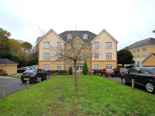  Image of 2 bedroom Flat for sale in Hurworth Avenue Slough SL3 at Hurworth Avenue, Langley, Berkshire SL3