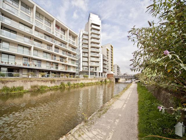  Image of 2 bedroom Flat to rent in Ursula Gould Way London E14 at Ingot Tower, Ursula Gould Way E14