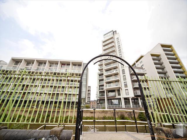  Image of 2 bedroom Flat to rent in Ursula Gould Way London E14 at Ingot Tower, Ursula Gould Way E14