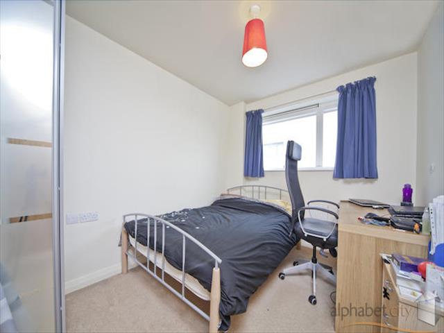  Image of 2 bedroom Flat to rent in Ursula Gould Way London E14 at Ingot Tower, Ursula Gould Way E14