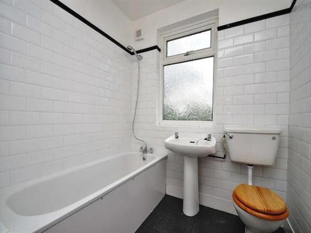  Image of 3 bedroom Terraced house to rent in Southlands Road Bromley BR2 at Southlands Road, Bromley, Kent BR2