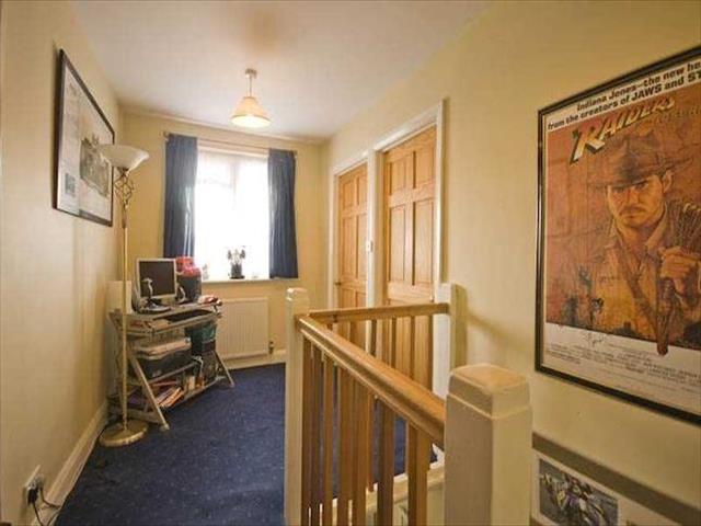  Image of 4 bedroom Semi-Detached house to rent in Derek Avenue Epsom KT19 at Derek Avenue, West Ewell, Epsom KT19