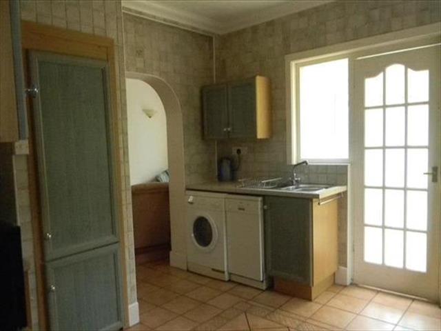  Image of 6 bedroom Property to rent in Cardigan Road Winton Bournemouth BH9 at Cardigan Road, Winton, Bournemouth BH9