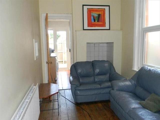  Image of 6 bedroom Property to rent in Markham Road Winton Bournemouth BH9 at Markham Road, Winton, Bournemouth BH9
