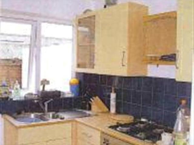  Image of 6 bedroom Property to rent in Markham Road Winton Bournemouth BH9 at Markham Road, Winton, Bournemouth BH9